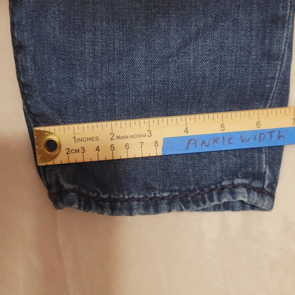 True Religion women's Jeans Size 33 Cameron slim boyfriend